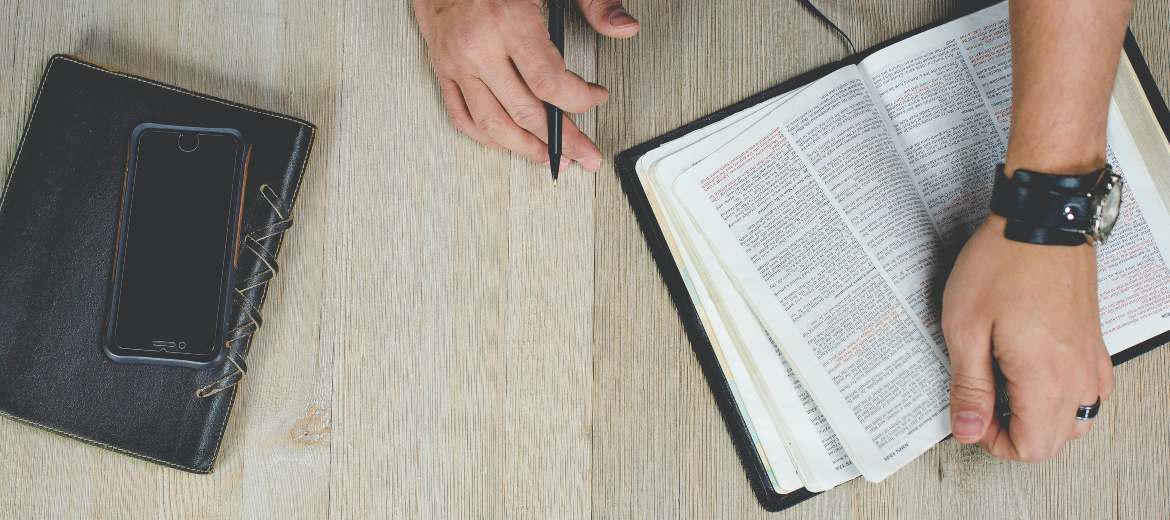 Biblia de estudio para cristianos